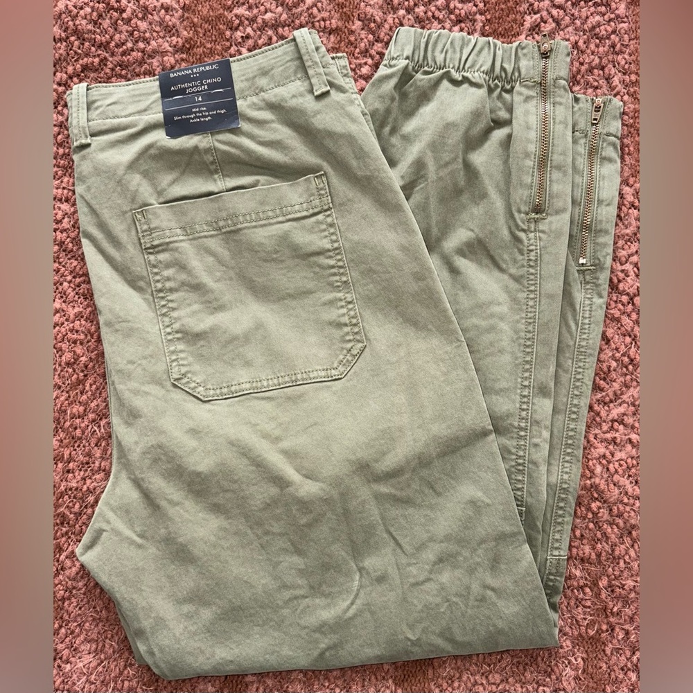 Banana Republic Jogger Pants NWT